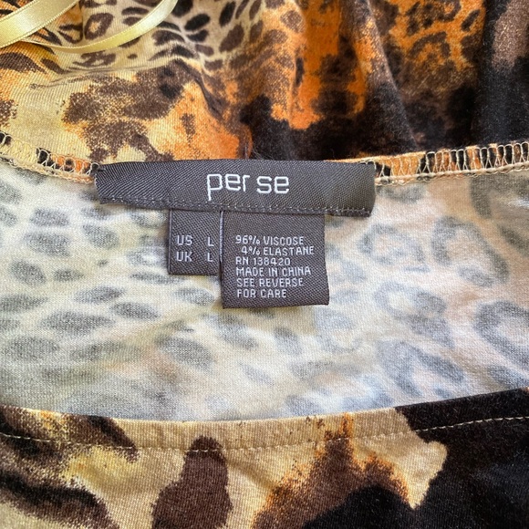 Per Se Animal Print. Stretchy Blouse - Picture 7 of 8